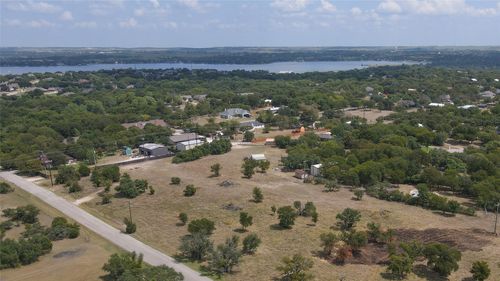 106 Winfield St, Hudson Oaks, TX, 76087-7294 | Card Image