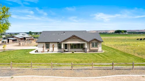 4670 Idaho St, New Plymouth, ID, 83655-5239 | Card Image