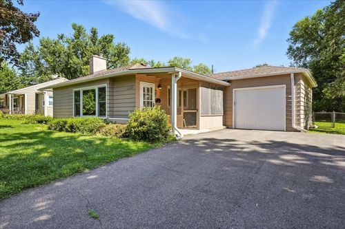 2424 Byrd Ave N, Golden Valley, MN, 55422-3817 | Card Image