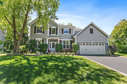 3908 Farmstead Ln, Carpentersville, IL, 60110-3216 | Card Image