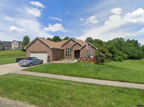 105 Victory Lake Dr, Vine Grove, KY, 40175-8419 | Card Image