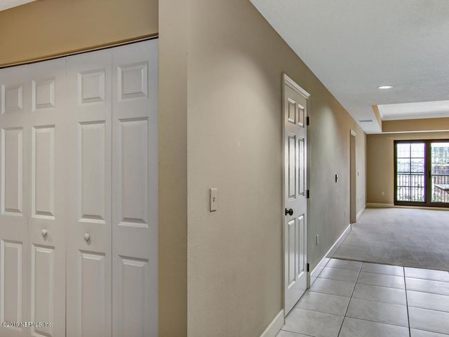 Bright entry with tile floors | Image 2