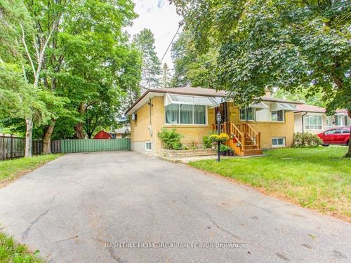 389 Becker Rd, Richmond Hill, ON, L4C2S3 | Card Image