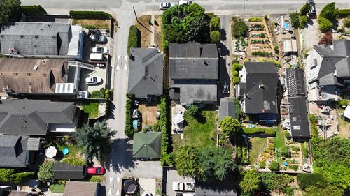 220 Devoy St, New Westminster, BC, V3L4E7 | Card Image