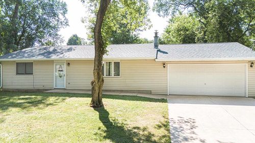 9115 N John St, Milton, WI, 53563-8911 | Card Image