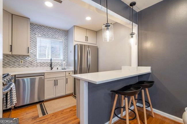 APT-6 - 827 Durant Pl Ne, Condo with 2 bedrooms, 1 bathrooms and 1 parking in Atlanta GA | Image 4