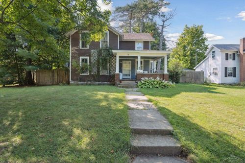 76 Budlong St, Hillsdale, MI, 49242-2042 | Card Image