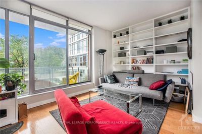 308 - 383 Cumberland St, Condo with 2 bedrooms, 1 bathrooms and 1 parking in Ottawa ON | Image 2