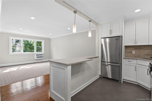 2e-152 B N Broadway, White Plains, NY, 10603 | Card Image