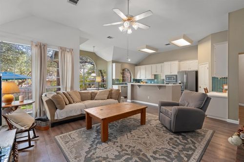 527 Oak Park Dr, Round Rock, TX, 78681-4078 | Card Image