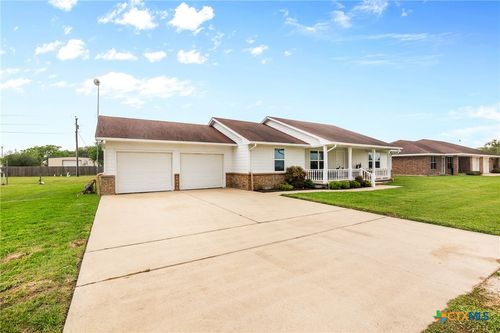 394 Navidad St, Vanderbilt, TX, 77991 | Card Image