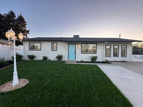 13000 Lorenzo Ct, Hickman, CA, 95323-9639 | Card Image