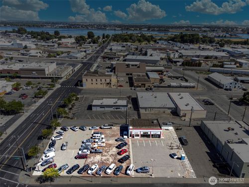 1 E 1st Ave, Kennewick, WA, 99336-4067 | Card Image