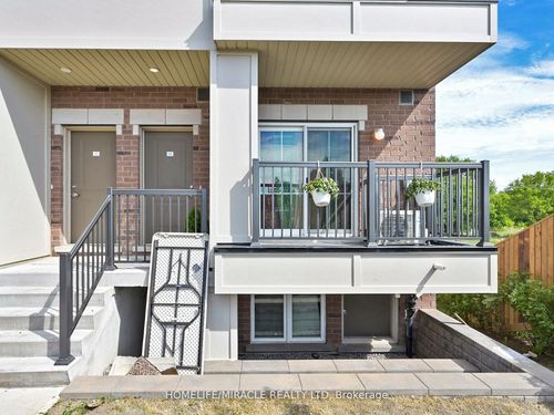 12-corner-unit-490 Beresford Path, Oshawa, ON, L1H0B2 | Card Image