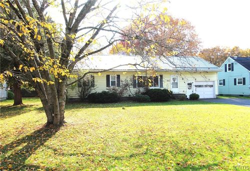 101 Clarence Dr, Syracuse, NY, 13212-2457 | Card Image