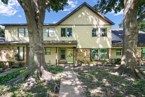 4822 Rollingwood Ct, Garland, TX, 75043-3428 | Card Image