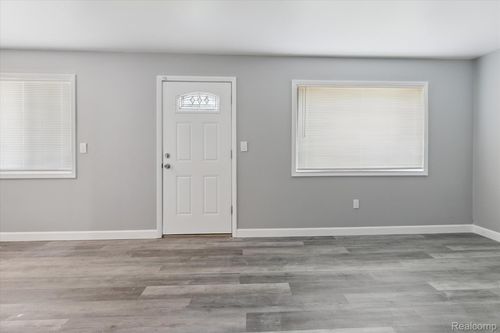 6733 Cornell St, Taylor, MI, 48180-1780 | Card Image