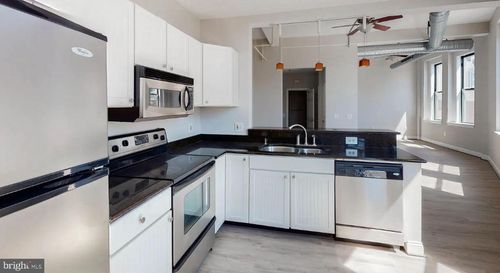 2b-330 N Charles St, BALTIMORE, MD, 21201-4304 | Card Image