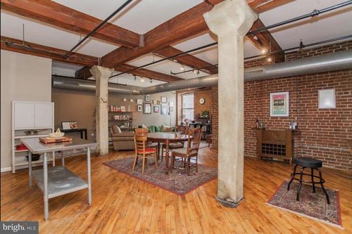 203-1210 Buttonwood St, PHILADELPHIA, PA, 19123-3603 | Card Image