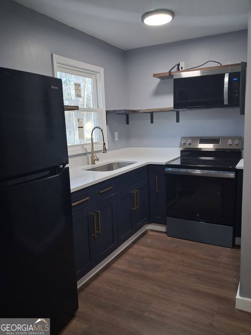 b-107 Parkview Dr, Barnesville, GA, 30204-1238 | Card Image