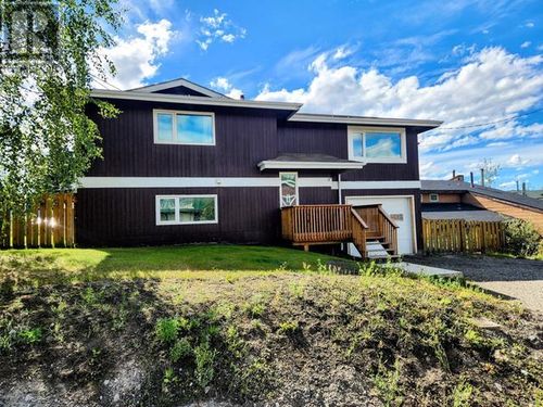 516 Douglass Dr, Faro, YT, Y0B1K0 | Card Image