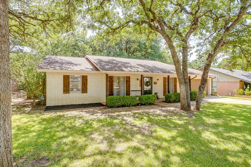 2814 Blackwood Dr, Arlington, TX, 76013-2107 | Card Image
