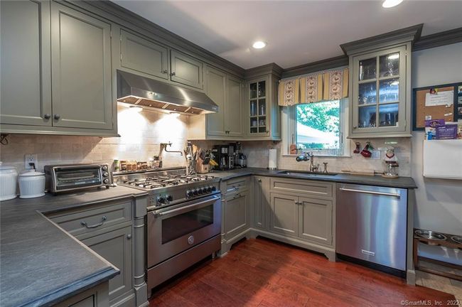 180 Putting Green Rd, House other with 3 bedrooms, 2 bathrooms and null parking in Fairfield CT | Image 8