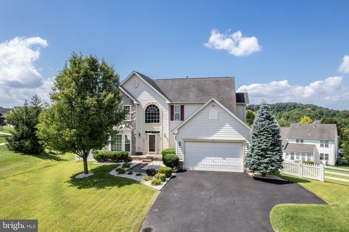 627 Wyndstar Cir, WESTMINSTER, MD, 21158-4439 | Card Image
