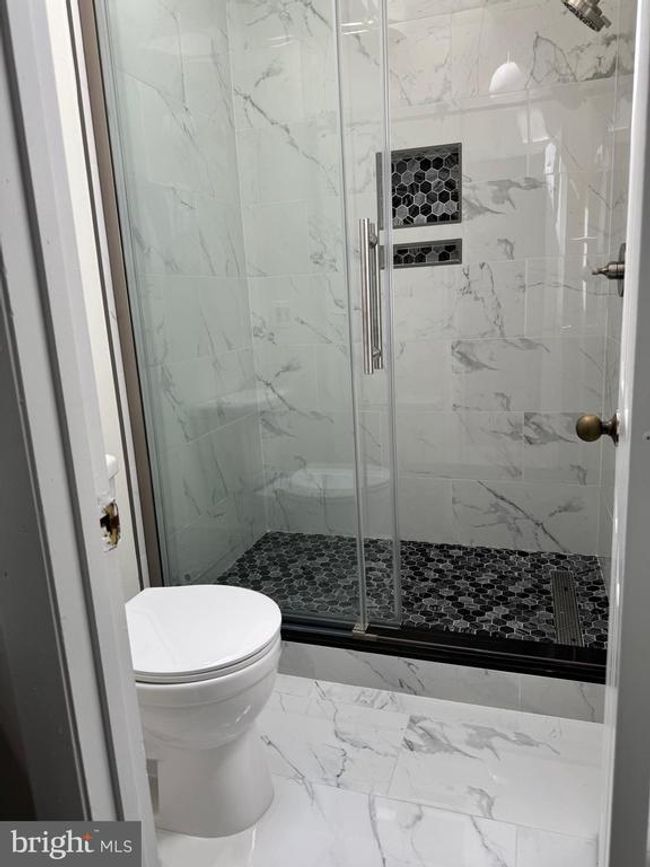 1631 Oak Spring Way, Townhouse with 3 bedrooms, 4 bathrooms and null parking in RESTON VA | Image 17
