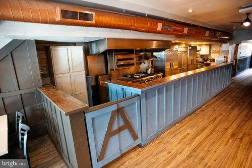 105 E Lancaster Ave, DOWNINGTOWN, PA, 19335-3072 | Card Image