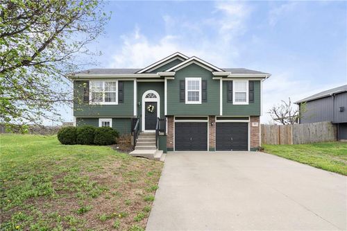 705 Fall Creek Circle, Belton, MO, 64012 | Card Image
