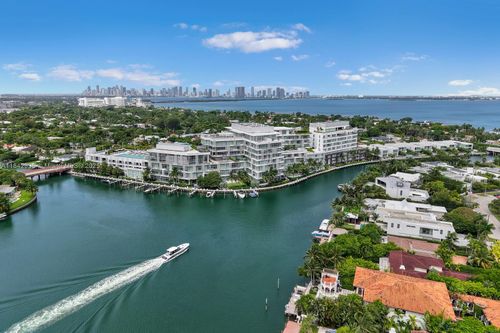 unit-502-4701 N Meridian Ave, Miami Beach, FL, 33140-2962 | Card Image
