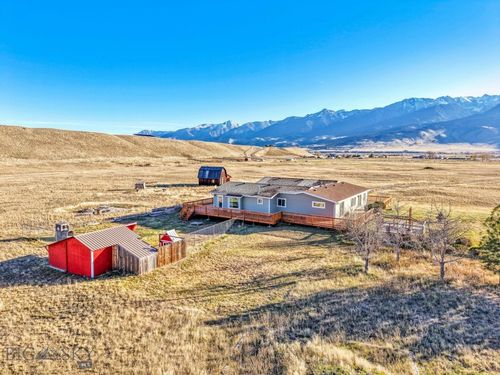 109 Runway Ln, Livingston, MT, 59047-8741 | Card Image