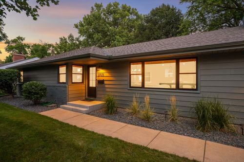 6925 Southdale Rd, Edina, MN, 55435-1644 | Card Image