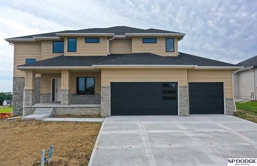 20131 R St, Omaha, NE, 68135 | Card Image