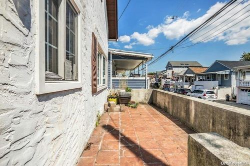 73 Rochester Ave, East Atlantic Beach, NY, 11561-1032 | Card Image