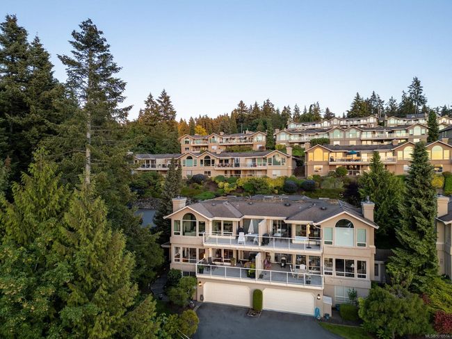 927 - 6880 Wallace Dr, Townhouse with 2 bedrooms, 3 bathrooms and 2 parking in Brentwood Bay BC | Image 36