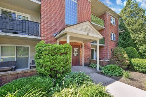 apt-j-22 Maple Crest Cir, Holyoke, MA, 01040-7012 | Card Image