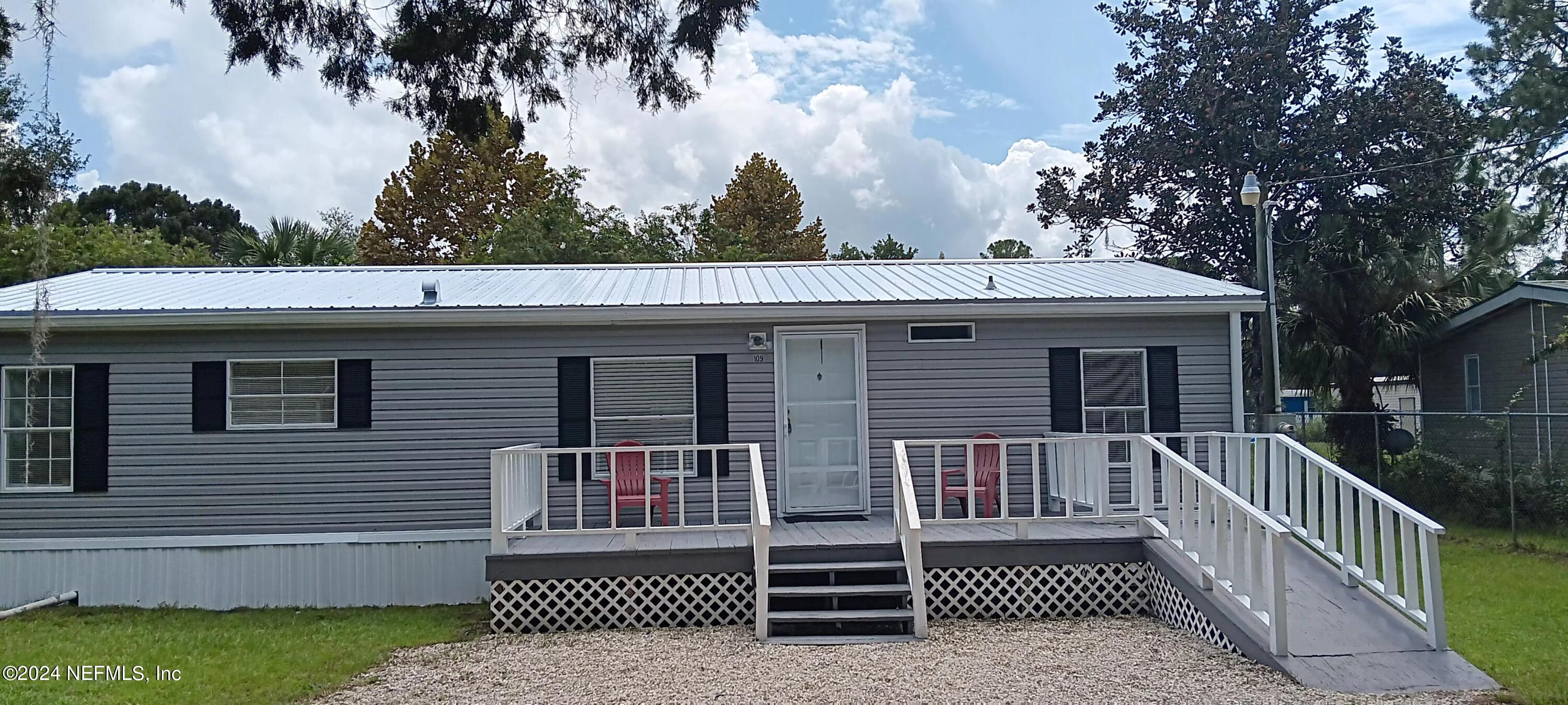 Palmland Ave, Satsuma, FL 32189