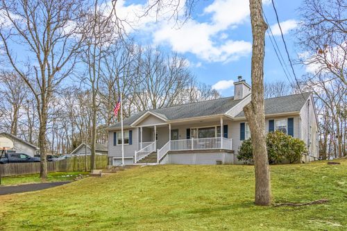 8 Rolling Woods Ln, Hampton Bays, NY, 11946-1900 | Card Image