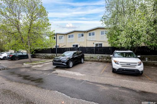 g-4220 Castle Rd, Regina, SK, S4S4W1 | Card Image
