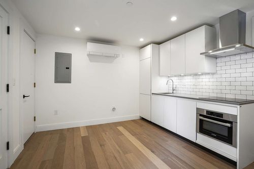 a-72 Beacon St, Boston, MA, 02108-3421 | Card Image