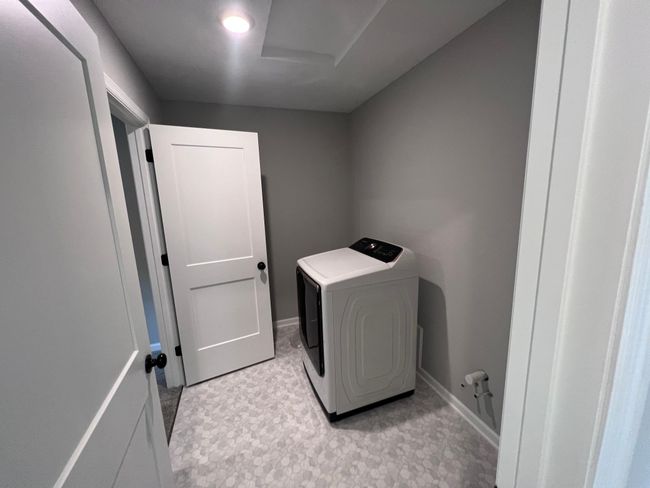 Laundry Room | Image 20