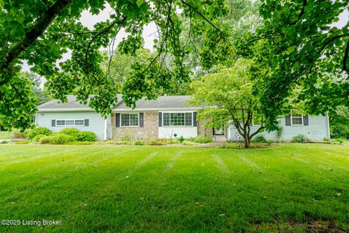 520 Ponder Dr, Shelbyville, KY, 40065-8957 | Card Image