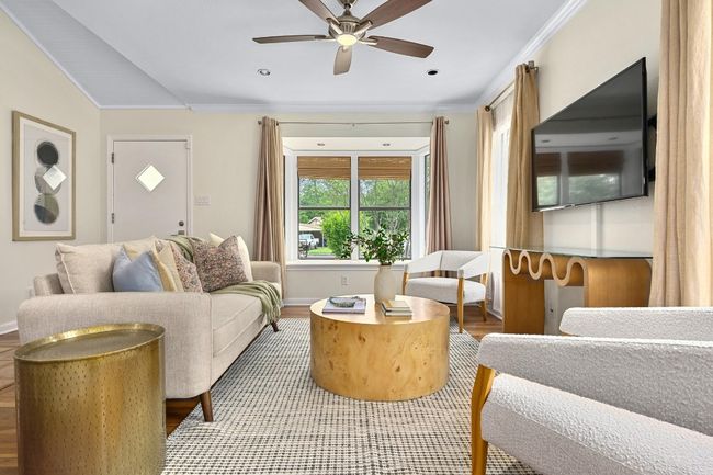 7313 Grover Ave, House other with 2 bedrooms, 1 bathrooms and 2 parking in Austin TX | Image 7