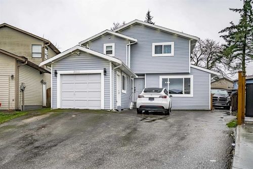 13232 82 Ave, Surrey, BC, V3W8Z4 | Card Image