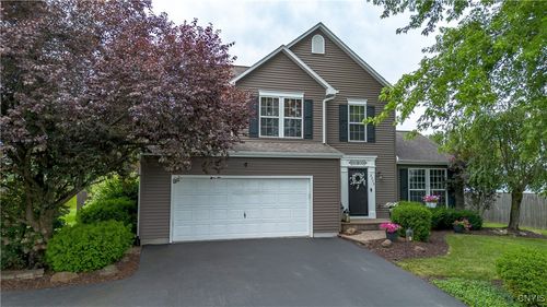 8279 Dampier Cir, Liverpool, NY, 13090-4100 | Card Image