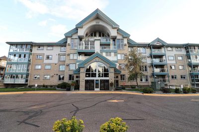 423 - 1535 Southview Dr Se, Condo with 2 bedrooms, 2 bathrooms and 1 parking in Medicine Hat AB | Image 1