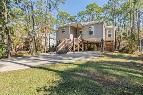 136 Narvaez St, Dauphin Island, AL, 36528-4354 | Card Image