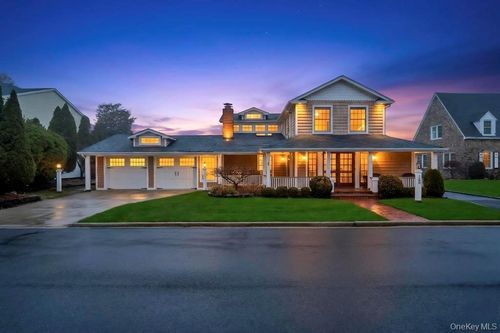 136 Harrison Ave, Bethpage, NY, 11714-3510 | Card Image